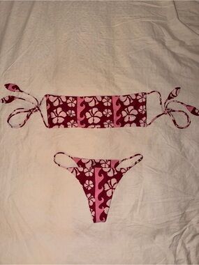 Benoa swim set in Papeete